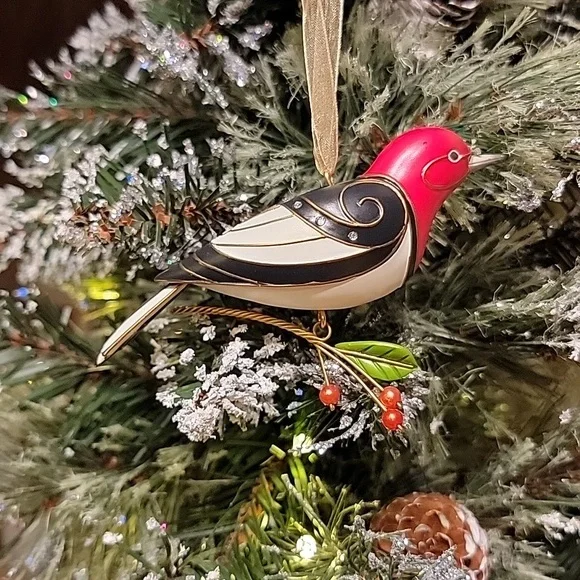 hallmark red-headed woodpecker 5th in series 2009 ornament - Picture 2 of 5